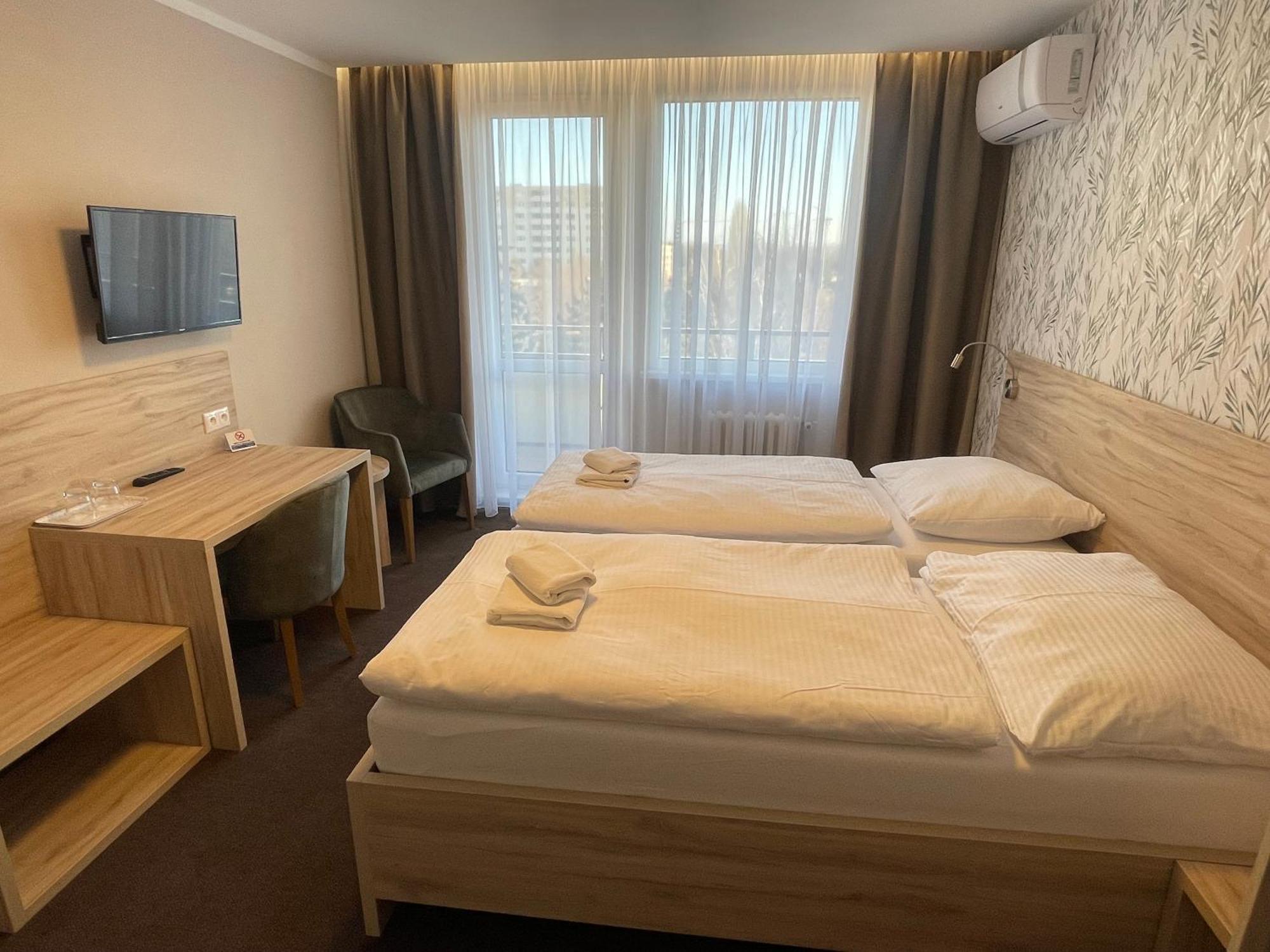Hotel Spectrum Trnava Bagian luar foto