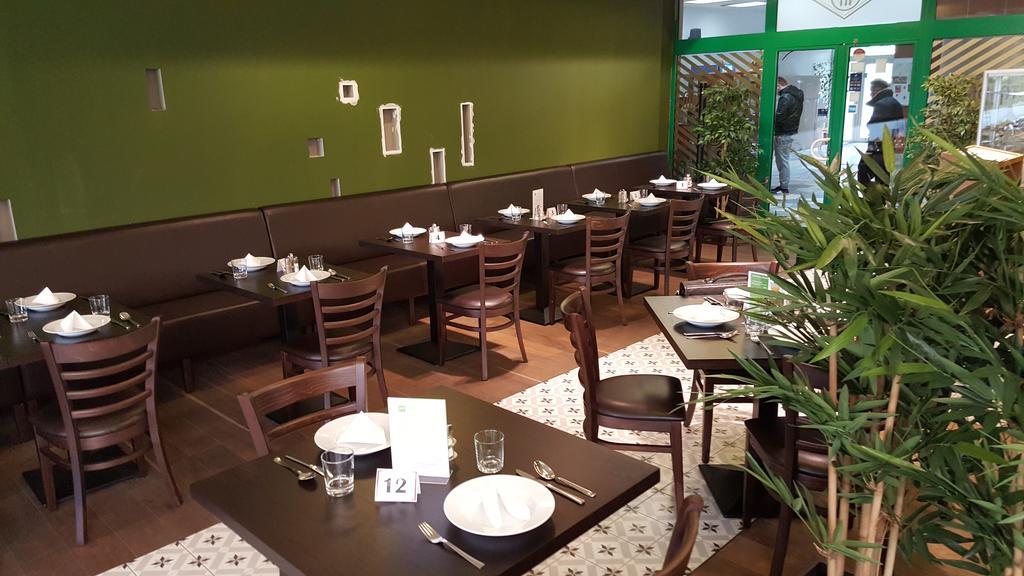 Hotel Spectrum Trnava Bagian luar foto