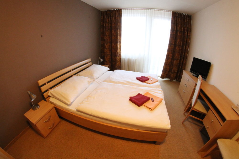 Hotel Spectrum Trnava Bagian luar foto
