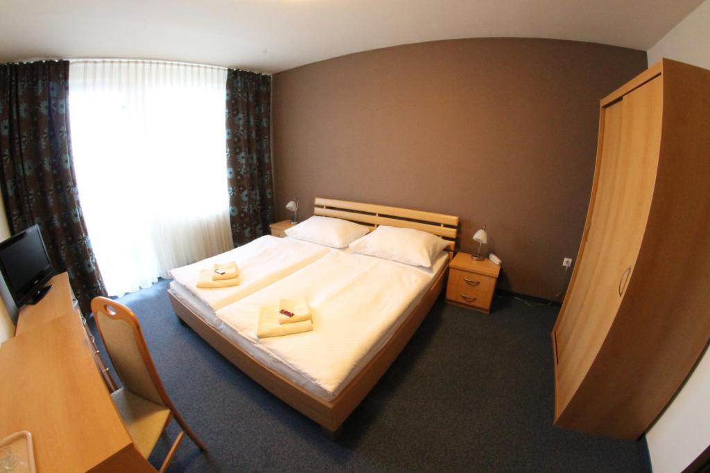 Hotel Spectrum Trnava Ruang foto